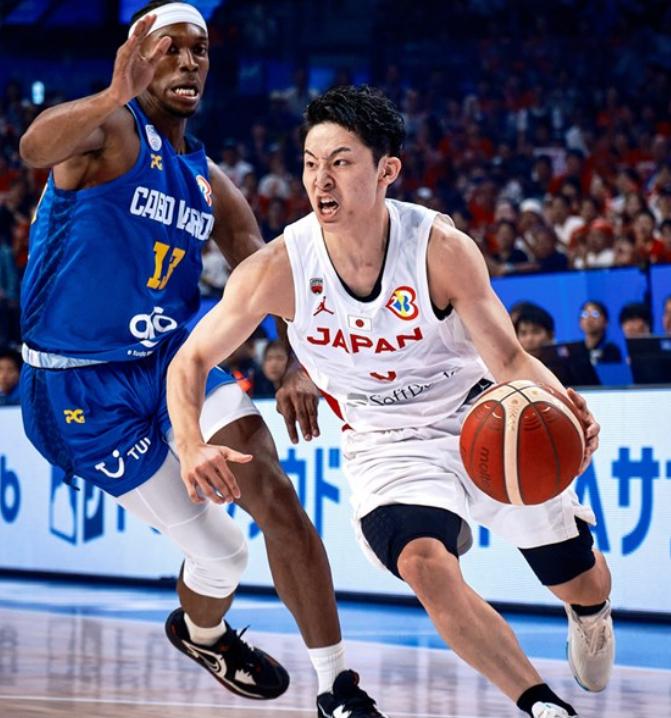 日本男篮闪耀！成功晋级篮球世界杯八强的简单介绍
